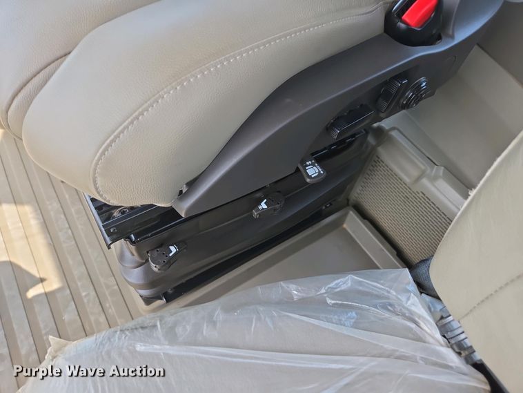 image for item DW1909 2021 John Deere 8R340 MFWD tractor