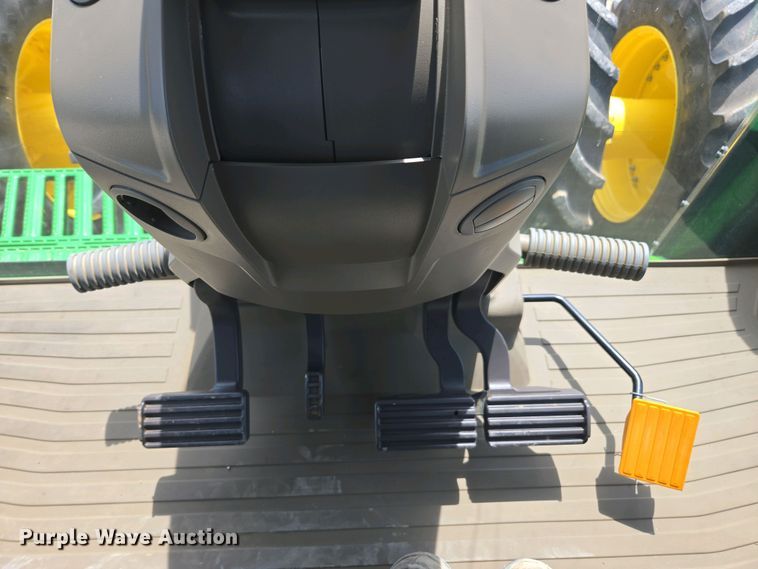 image for item DW1909 2021 John Deere 8R340 MFWD tractor