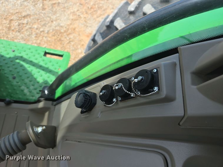 image for item DW1909 2021 John Deere 8R340 MFWD tractor