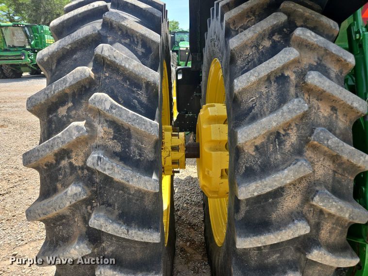 image for item DW1909 2021 John Deere 8R340 MFWD tractor