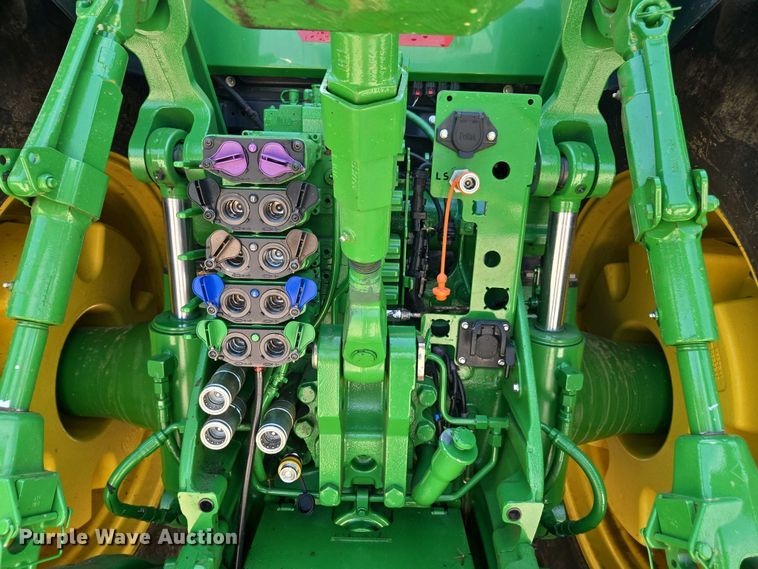 image for item DW1910 2022 John Deere 8R410 MFWD tractor