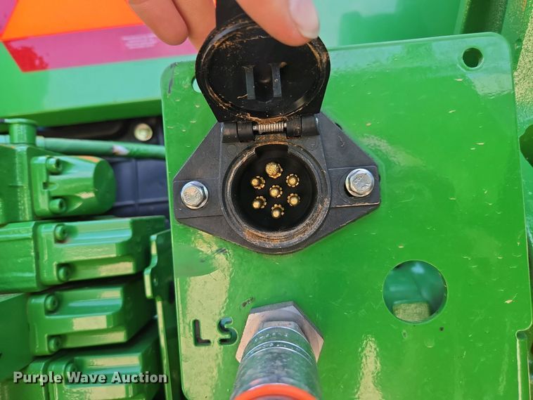 image for item DW1910 2022 John Deere 8R410 MFWD tractor