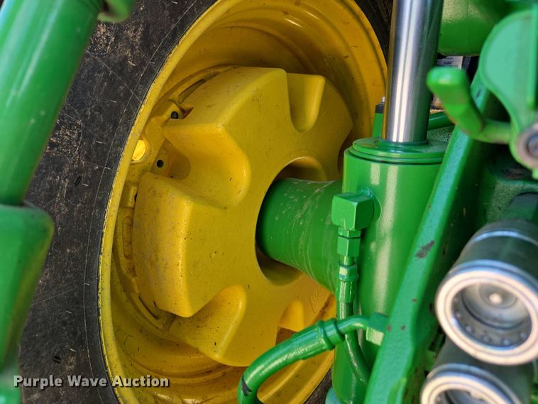 image for item DW1910 2022 John Deere 8R410 MFWD tractor