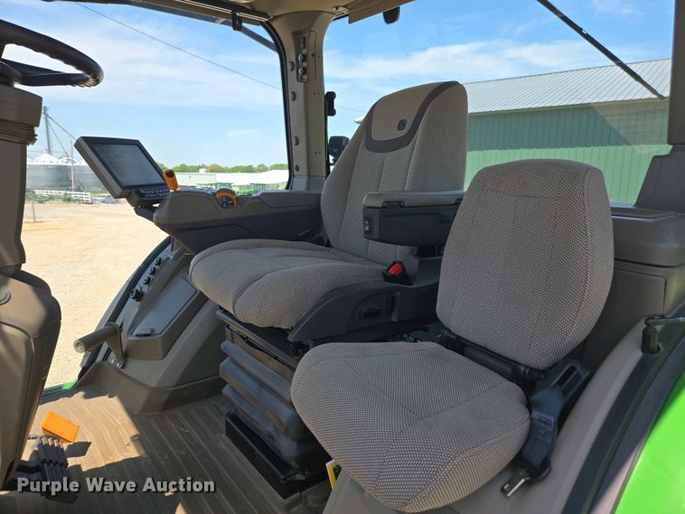 image for item DW1910 2022 John Deere 8R410 MFWD tractor