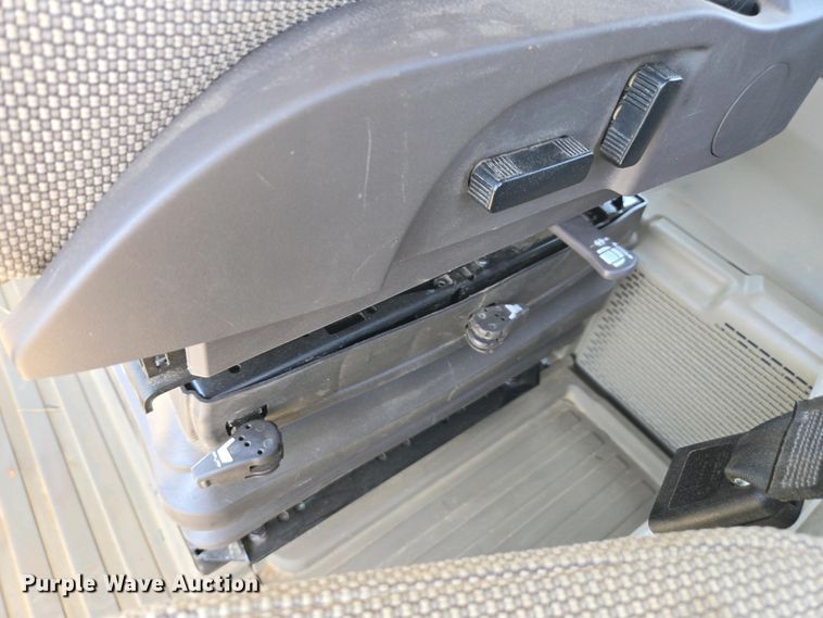 image for item DW1910 2022 John Deere 8R410 MFWD tractor