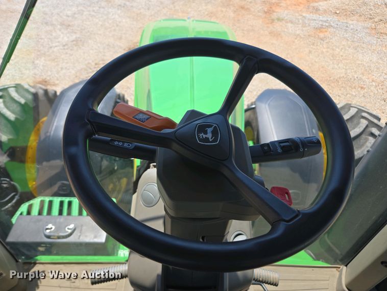 image for item DW1910 2022 John Deere 8R410 MFWD tractor