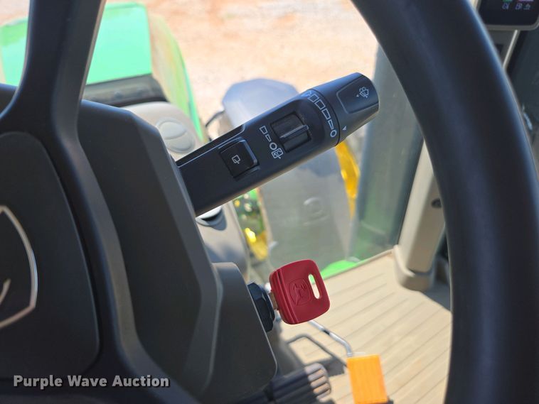 image for item DW1910 2022 John Deere 8R410 MFWD tractor