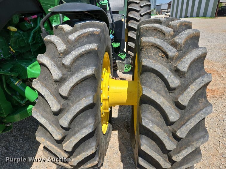 image for item DW1910 2022 John Deere 8R410 MFWD tractor