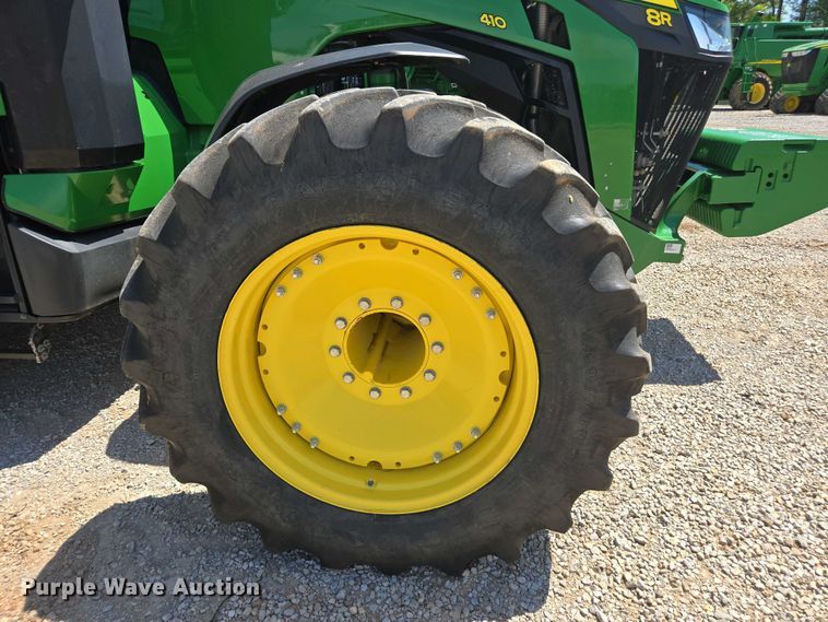 image for item DW1910 2022 John Deere 8R410 MFWD tractor