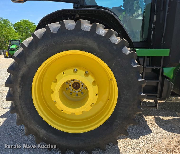 image for item DW1910 2022 John Deere 8R410 MFWD tractor