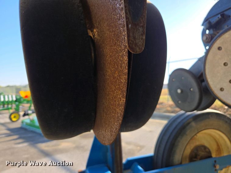 image for item DW1911 2013 Kinze 3600  split row planter