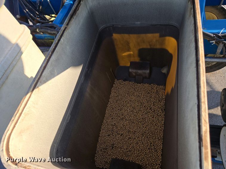 image for item DW1911 2013 Kinze 3600  split row planter