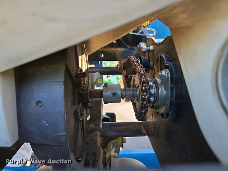 image for item DW1911 2013 Kinze 3600  split row planter