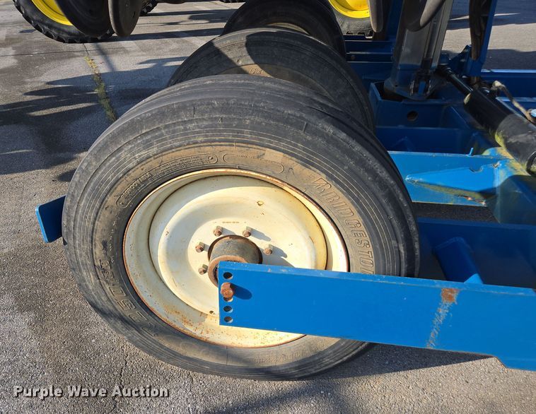 image for item DW1911 2013 Kinze 3600  split row planter