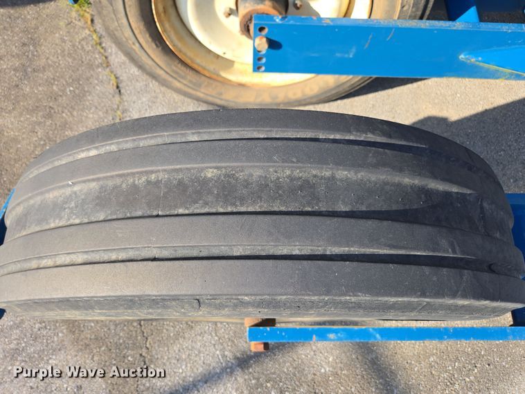 image for item DW1911 2013 Kinze 3600  split row planter