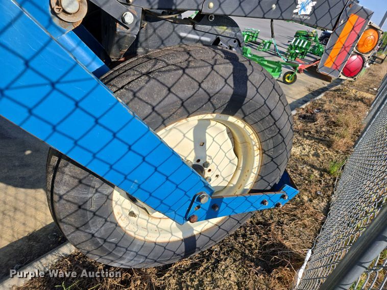 image for item DW1911 2013 Kinze 3600  split row planter