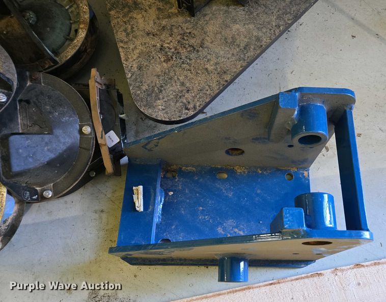 image for item DW1911 2013 Kinze 3600  split row planter