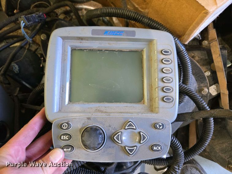 image for item DW1911 2013 Kinze 3600  split row planter