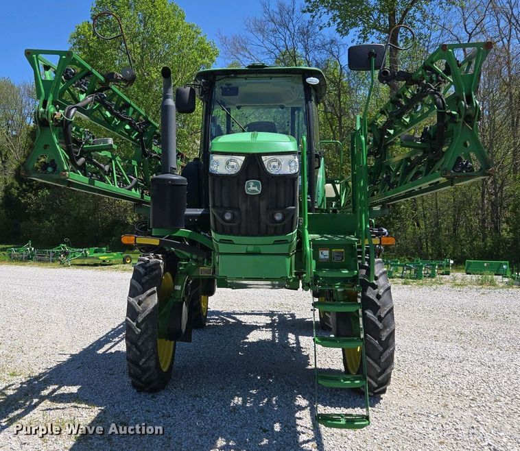 image for item DW1912 2021 John Deere R4023 sprayer