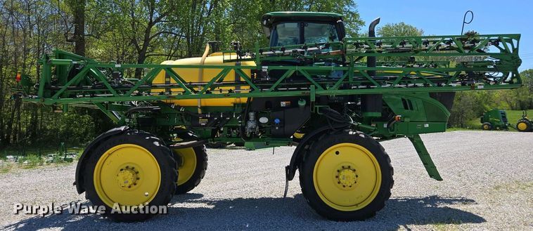image for item DW1912 2021 John Deere R4023 sprayer