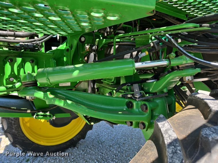 image for item DW1912 2021 John Deere R4023 sprayer