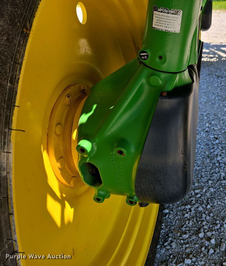 image for item DW1912 2021 John Deere R4023 sprayer