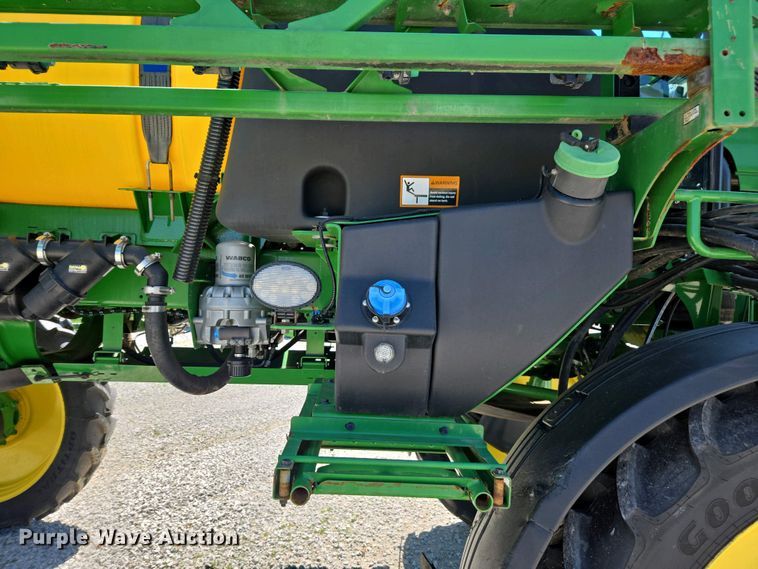 image for item DW1912 2021 John Deere R4023 sprayer
