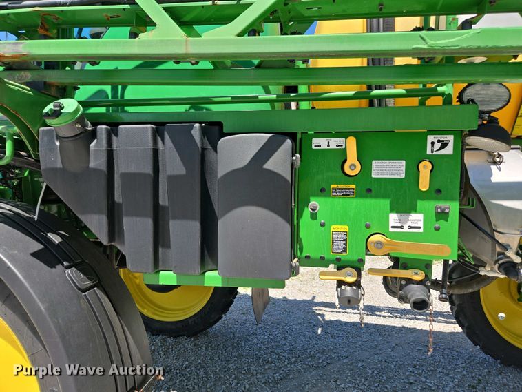 image for item DW1912 2021 John Deere R4023 sprayer