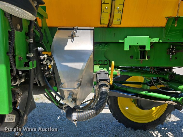 image for item DW1912 2021 John Deere R4023 sprayer