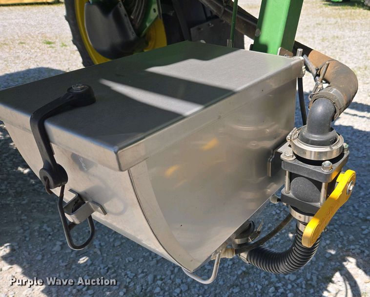 image for item DW1912 2021 John Deere R4023 sprayer