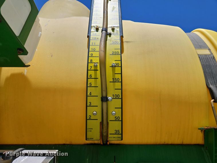 image for item DW1912 2021 John Deere R4023 sprayer