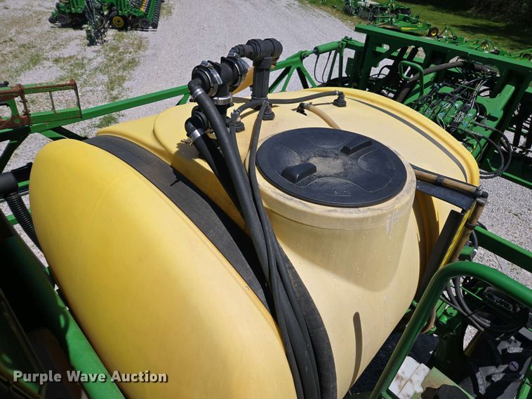 image for item DW1912 2021 John Deere R4023 sprayer
