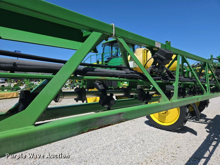 image for item DW1912 2021 John Deere R4023 sprayer