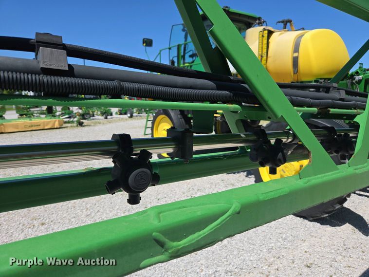 image for item DW1912 2021 John Deere R4023 sprayer