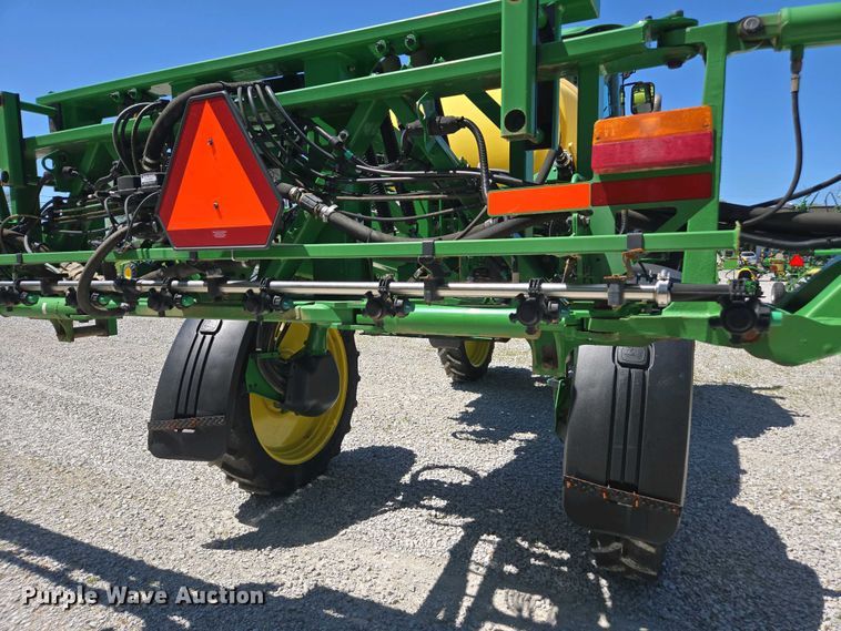 image for item DW1912 2021 John Deere R4023 sprayer