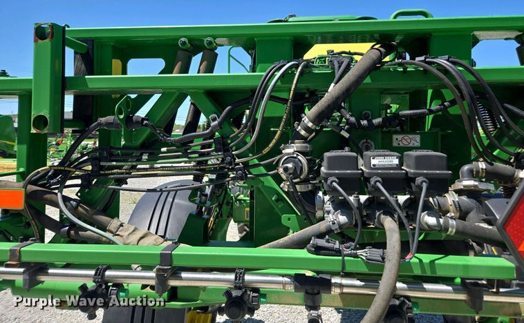 image for item DW1912 2021 John Deere R4023 sprayer