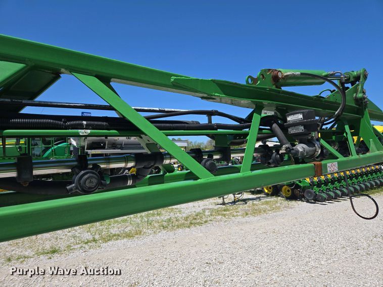 image for item DW1912 2021 John Deere R4023 sprayer