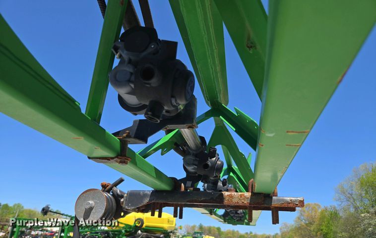 image for item DW1912 2021 John Deere R4023 sprayer