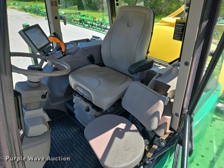 image for item DW1912 2021 John Deere R4023 sprayer