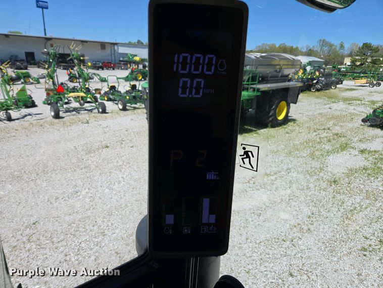 image for item DW1912 2021 John Deere R4023 sprayer