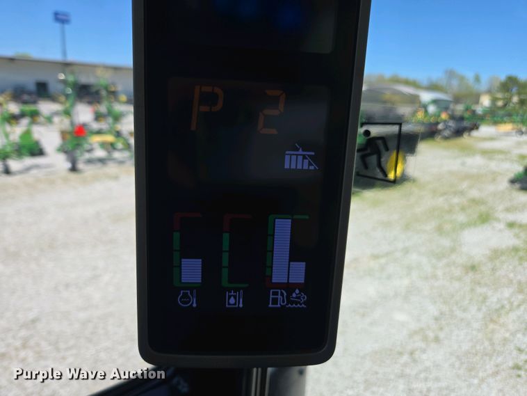 image for item DW1912 2021 John Deere R4023 sprayer