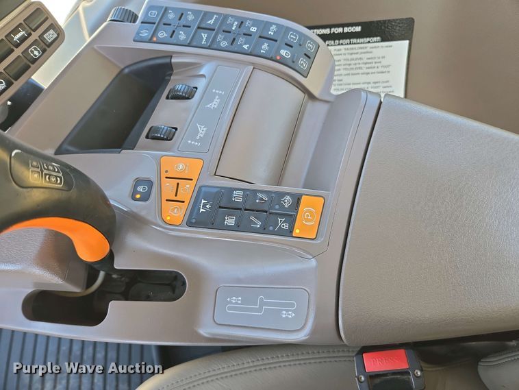 image for item DW1912 2021 John Deere R4023 sprayer