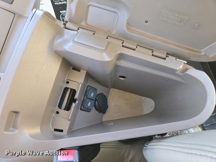 image for item DW1912 2021 John Deere R4023 sprayer