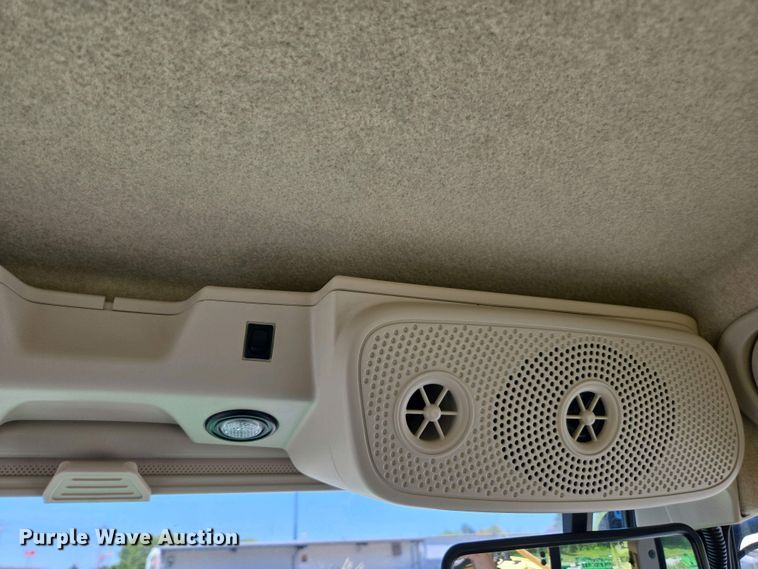 image for item DW1912 2021 John Deere R4023 sprayer