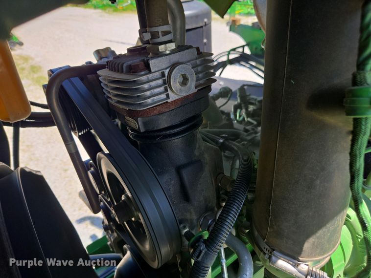 image for item DW1912 2021 John Deere R4023 sprayer