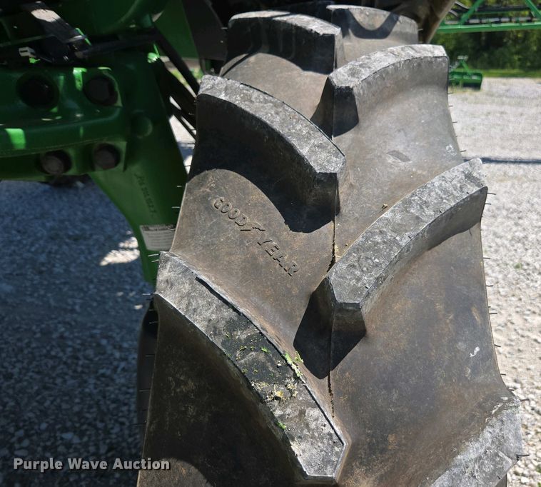 image for item DW1912 2021 John Deere R4023 sprayer