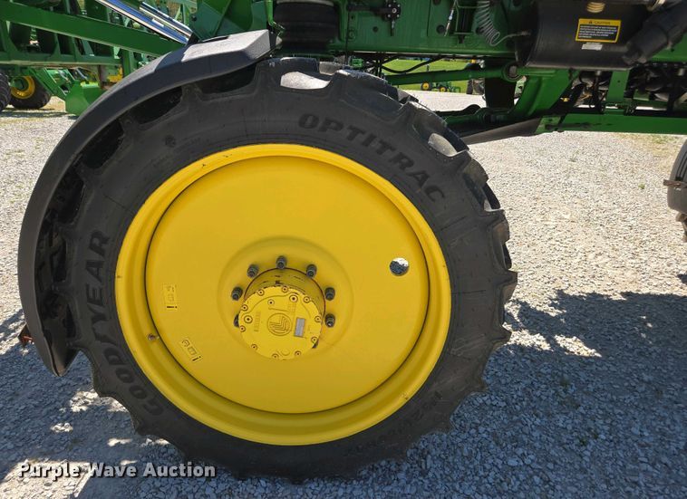 image for item DW1912 2021 John Deere R4023 sprayer