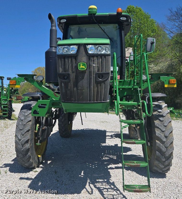 image for item DW1913 2016 John Deere R4030 spreader