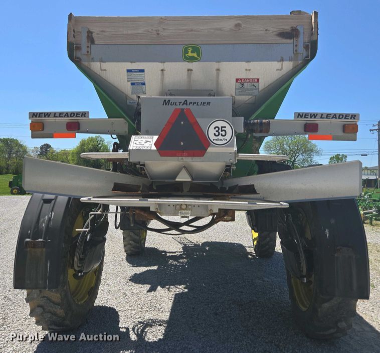 image for item DW1913 2016 John Deere R4030 spreader