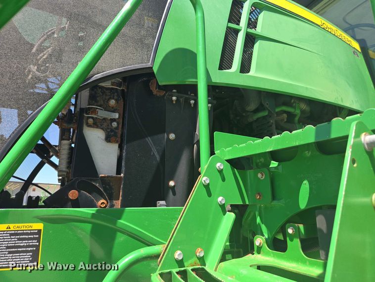 image for item DW1913 2016 John Deere R4030 spreader